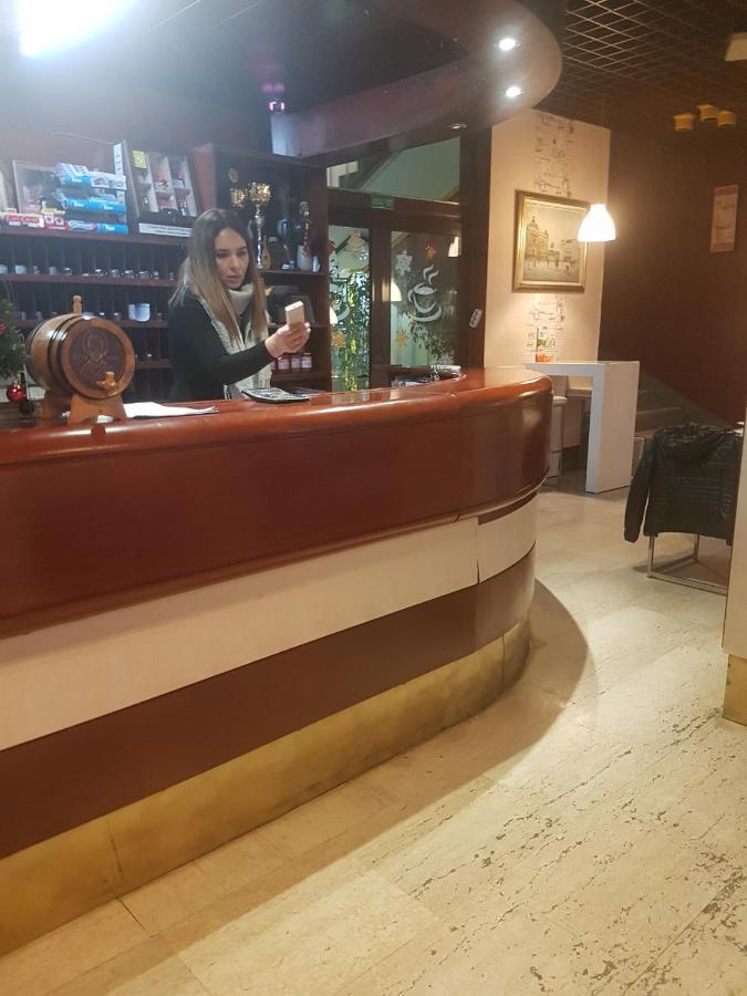 Hotel Sax Balkan Dimitrovgrad Bagian luar foto